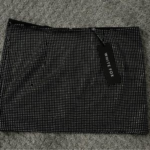 NWT “Dance For You” White Fox mini skirt, size L